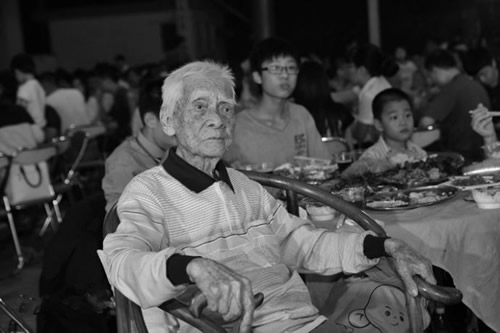 99岁寿宴时的刘连湖